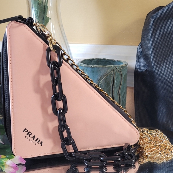 Prada triangle beauty pouch - Picture 11 of 16